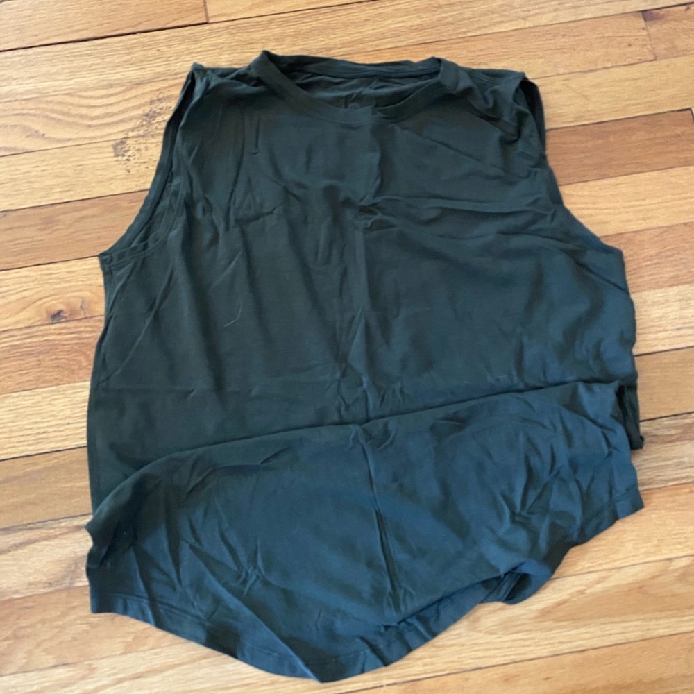 Lululemon muscle tank - green - size 8